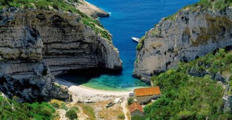 This cocurricular activities list in never ending and there are many other extracurricular activities to choose from. Croatia Is Looking For Travel Enthusiasts Who Can Look ...