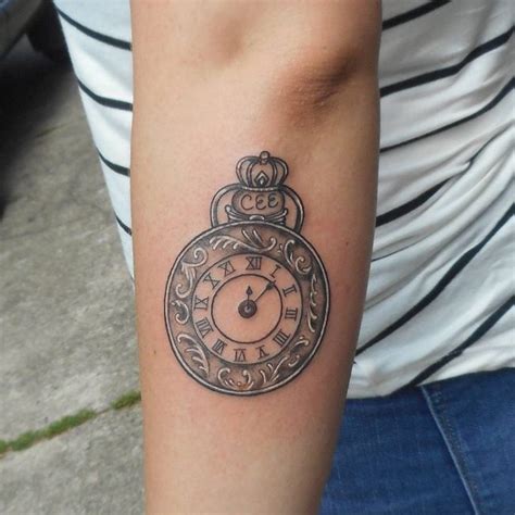 Pocket watches carry a charming heir of antiquity in their appearance. 80 Timeless Pocket Watch Tattoo Ideas - A Classic and ...