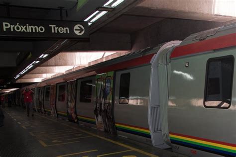 La información más actualizada sobre la línea 5 (azul). Línea 3 del Metro de Caracas no presta servicio comercial ...