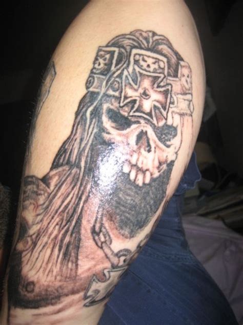 6ix9ine's 5 tattoos & their meanings. Triple H Skull Tattoo Images & Pictures - Becuo | Tattoo images, H tattoo, Tattoos