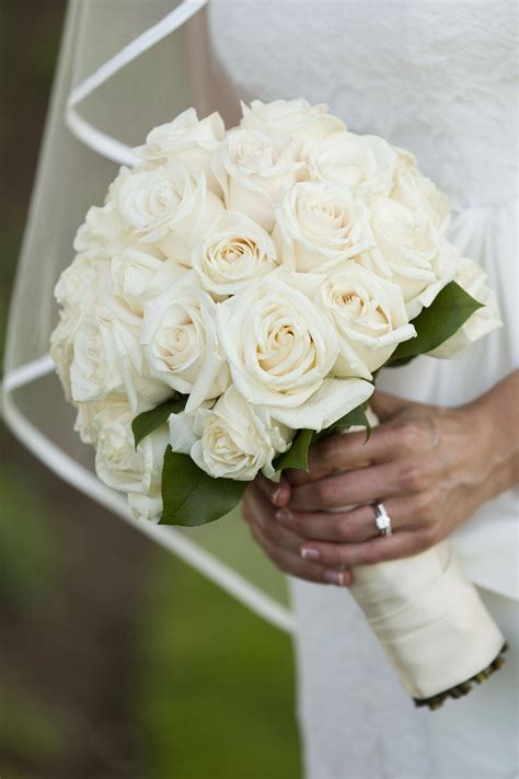 Petalswithstyle Longstemrosesbouquet White Rose Wedding