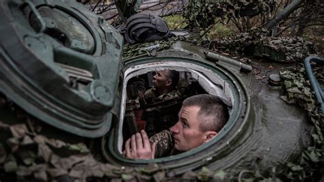 Tanks Alone Wont Turn The Tide Of The War In Ukraine The New York Times