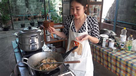 rueanton thai cooking school thai traditional cooking included walking fresh market in bangkok