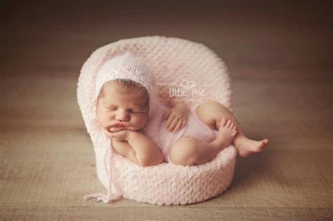 Pin By Bemiro Photo On Newborn Chair Poses Photographing Babies