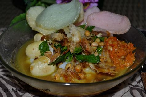 Dengan bahan bumbu sederhana dan mudah di cari di pasar tradisional. Diah Didi's Kitchen: Bubur ayam kuah kuning ala kali lima