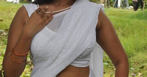 Busty In White Saree Imgur