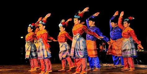 6 Tarian Adat Riau Perpaduan Budaya Melayu Tak Terlihat Riset