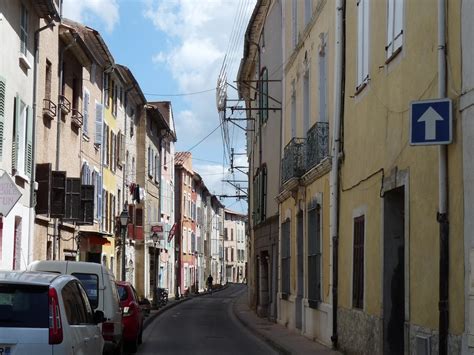 The city of pignans is a small town located south east of france. Photo à Pignans (83790) : La - Pignans, 189596 Communes.com