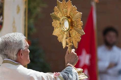 ¿qué Es Corpus Christi Y Por Qué Se Celebra Observatorio Vaticano