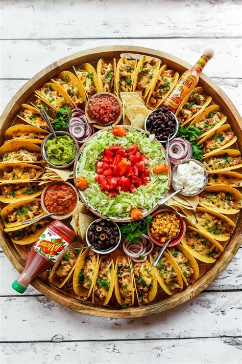 Dinner ideas for large groups. Easy Taco Recipe Dinner Board - Reluctant Entertainer