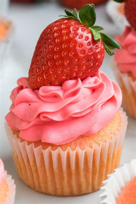 Fresh Strawberry Cupcakes {from Scratch} Cakewhiz