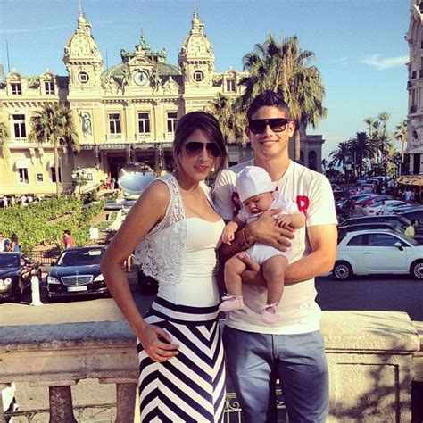 James rodriguez wife and daughter james rodriguez age: New Real Madrid Family! James Rodriguez, his wife Daniela ...