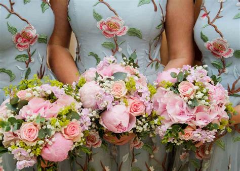 32 Stunning Springsummer Wedding Bouquets For Brides Weddingsonline