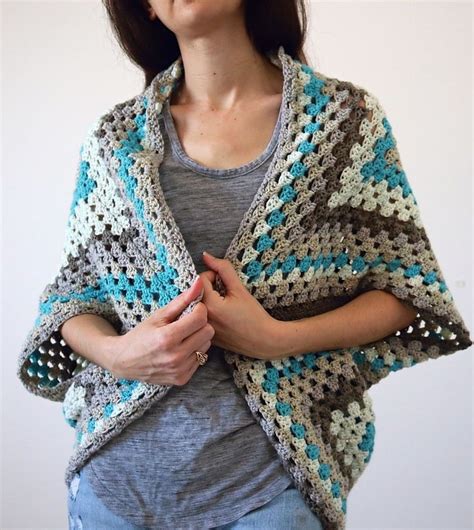 They look lovely and can be worn in autumn evenings too when there is a nip in the air. Continuous Granny Square Shrug - Free Crochet Cocoon ...