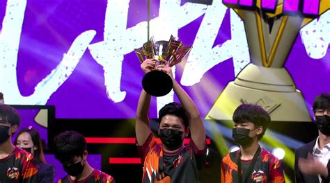 Roni istianto31 may 202131 may 2021. Phoenix Force win Free Fire World Series 2021 Singapore ...