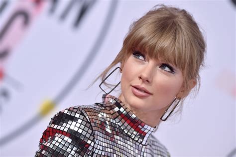 Perfectly fine (taylor's version) (from the vault) (lyric video). Where You Can Buy Taylor Swift's Lace Dress From Her ...