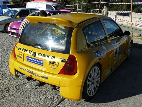 Renault Clio V6 Rally Car