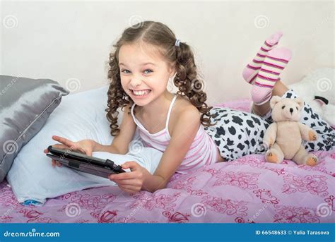 395135 Girl Lying Stock Photos Free And Royalty Free Stock Photos From