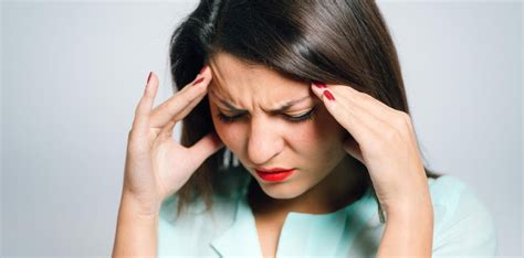 Mal A La Tete Nausées Fatigue - 9 traitements naturels de la migraine et des maux de tête | LaNutrition.fr