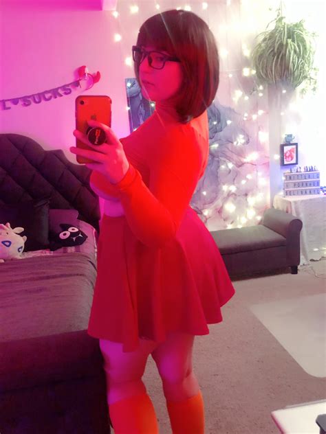 Tw Pornstars Selina Kyl Twitter Well Jinkies It Would Appear I’m On And As Velma Tonight 7