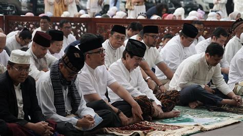 Check spelling or type a new query. Ini Waktu Terlarang untuk Melakukan Sholat Jenazah - Umroh.com