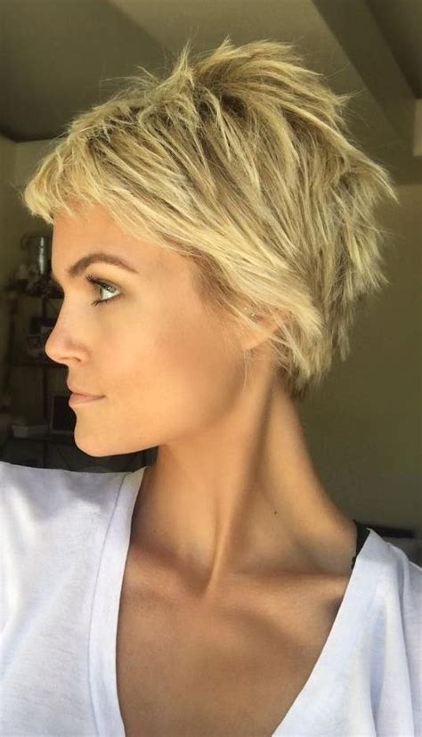 The lite bangs at the front look feather like and looks great. 17 Cute and Gorgeous Pixie Haircut Ideas | Short choppy ...