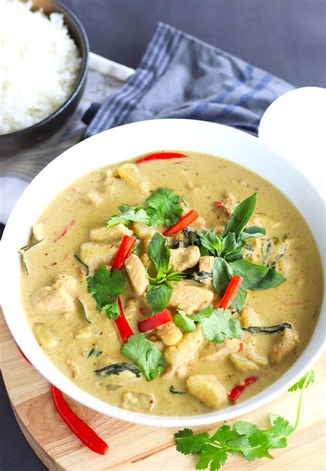 The single most requested recipe is finally here!! Thai-Green-Chicken-Curry-5_PS - That Spicy Chick