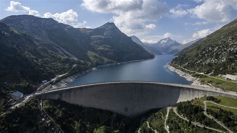 Energieversorgung Graubünden Aktiviert Krisenstab Für Allfällige