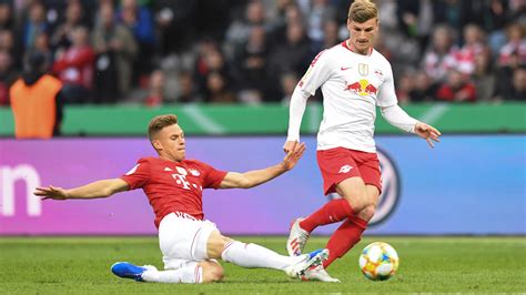 The german name for football (or soccer). Der 4. Spieltag der Fußball-Bundesliga im Live-Ticker: Leipzig empfängt Bayern