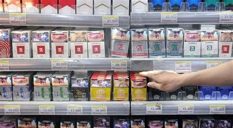 Berdasarkan pengamatan cnbc indonesia, harga rokok di toko kelontong jauh lebih murah ketimbang di minimarket seperti indomaret dan alfamart. Harga Rokok Diperkirakan Naik di Tahun 2020, Penyebabnya ...