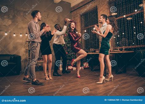 Full Body Photo Of Cheerful Man And Woman Dancing Enjoying Christmas Party X Mas Holidays