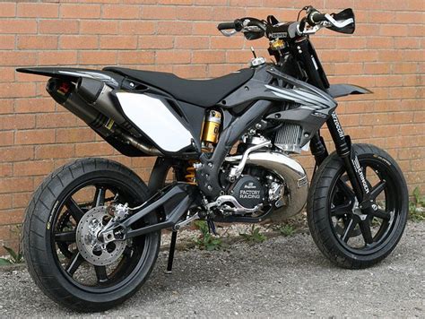Whereas a street legal dirt bike can be considered a dirt bike spoiled, a dual sports dirt bike serves a purpose. Extremely tasty CR500 supermoto. Ideal street bike for a ...