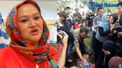 Mantan istri komedian tanah air entis sutisna atau akrab disapa sule meninggal dunia pada sabtu, 4 januari 2020 di bandung. Almarhumah Lina Mantan Istri Sule Ibu Rizky Febian Punya ...