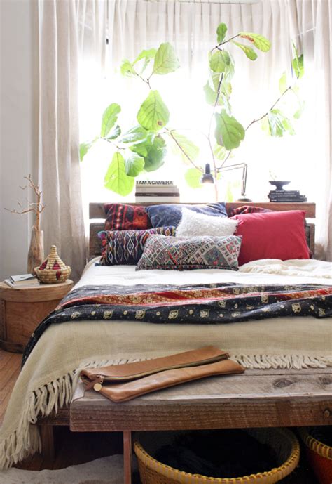 Minimalist boho bedroom design ideas. 31 Bohemian Bedroom Ideas - Decoholic