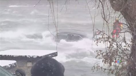 Car Plunges Into River By Niagara Falls