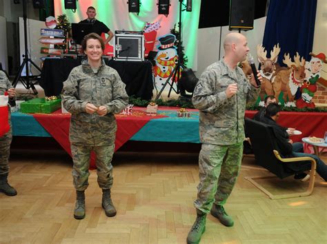 Unaccompanied Airmen Enjoy Christmas Party Together Spangdahlem Air Base Article Display