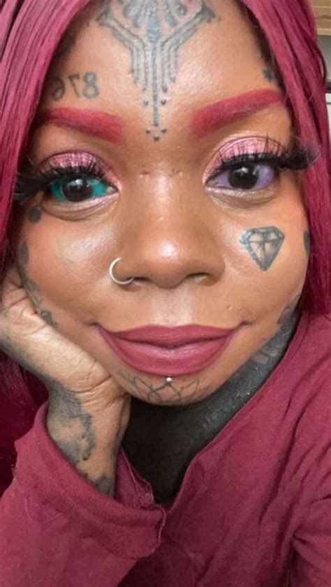 Mum Who Got Her Eyeballs Tattooed Fears She Will Go Blind Stoke On
