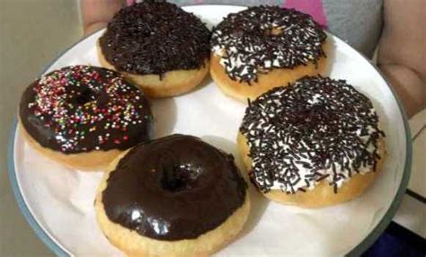 Rasanya berbeda dari donat adonan tepung biasa. Resep Cara Membuat Donat Kentang Sederhana Yang Enak ...