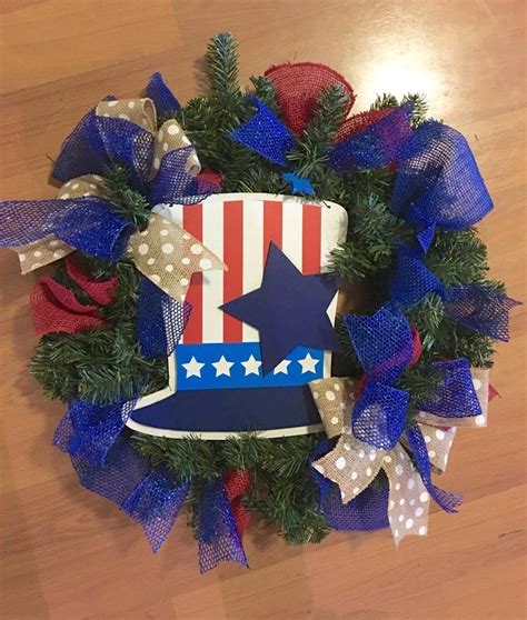 A Wreath With An American Hat And Stars On It