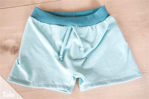 Mama nähblog kostenloses schnittmuster leggings. Kurze Hose nähen fürs Kind - Schnittmuster für Sommerhose in 2020 | Schnittmuster hose kind ...
