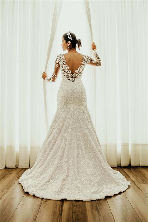 The Perfect Wedding Dress Awaits: Miranda Marie