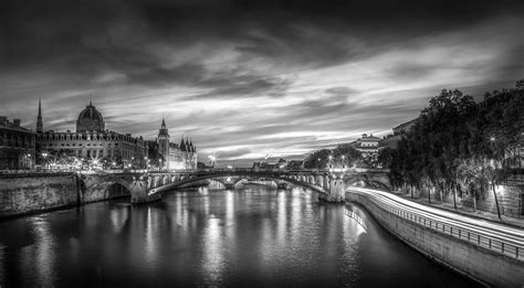 Learn To Shoot And Edit Intense Black And White Cityscapes Like Serge Ramelli 500px