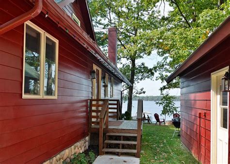 Although there are a myriad of reasons why vacation rentals are a better lodging choice, many people overlook this possibility when planning their vacation, choosing instead to stay in a cramped, claustrophobic hotel room. Rent A Cabin In Wisconsin For A Weekend - cabin