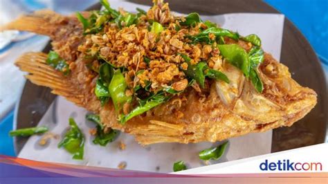 Bagaimana resep cara membuat udang tempura yang renyah dan kriuk. 5 Tips Menggoreng Ikan Agar Tidak Lengket dan Hancur