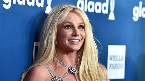 Britney Spears Uses This 14 Shampoo Bar That Lasts For Up To 80 Washes Middle East