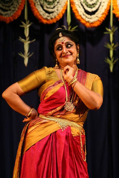 chitra vishweswaran indian classical dancer indian classical dancer indian dance dancer