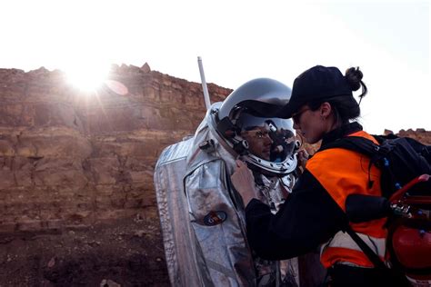 In A Rocky Israeli Crater Scientists Simulate Life On Mars
