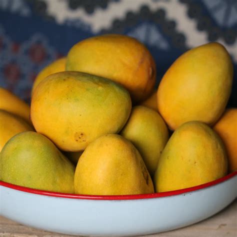 If you are already dreaming of sunny summers spent munching alphonsos and ratnagiris, here are some of the best places in the united states to buy indian. Order Mangoes Online This Summer | LBB, Mumbai