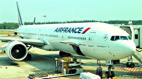 Air France Flight Experience Af254 Singapore To Jakarta Youtube