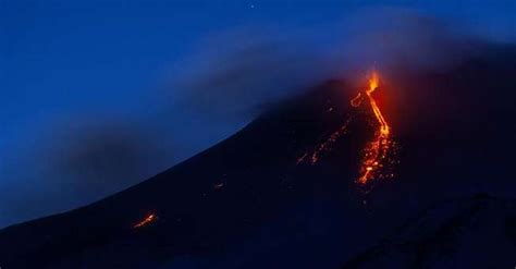 Jun 13, 2021 · cronaca diretta eruzione etna, pioggia cenere e lapilli: Etna: eruzione da nuovo cratere Sud-Est - Attualità - Il ...